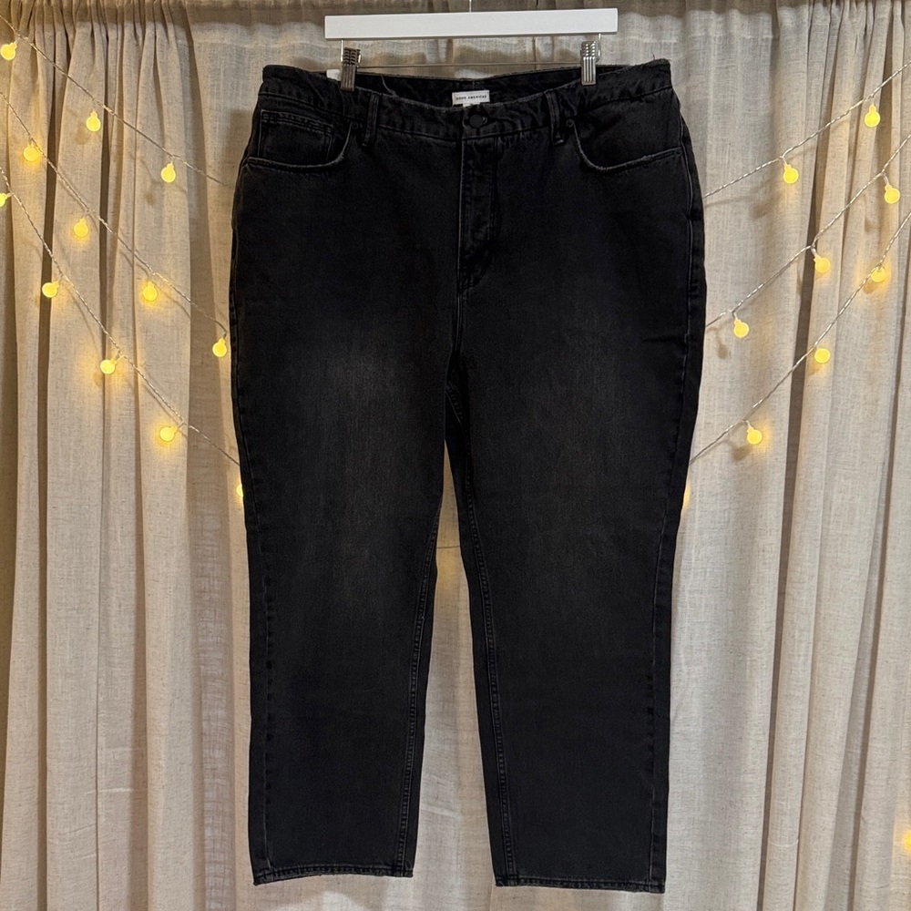 Good American Black Straight-Leg Jeans
